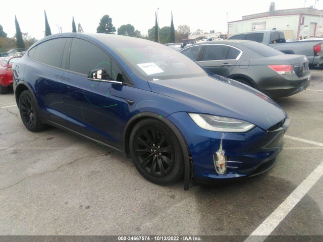 2019 Tesla Model X, VIN: 5YJXCDE23KF184376