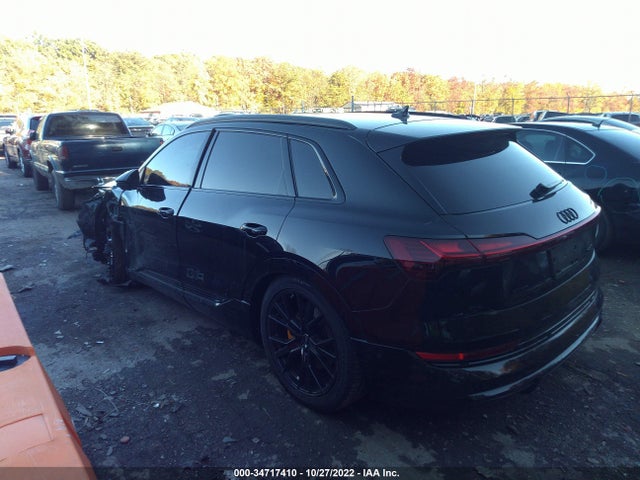 2022 Audi e-tron, VIN: WA1VABGE0NB035241
