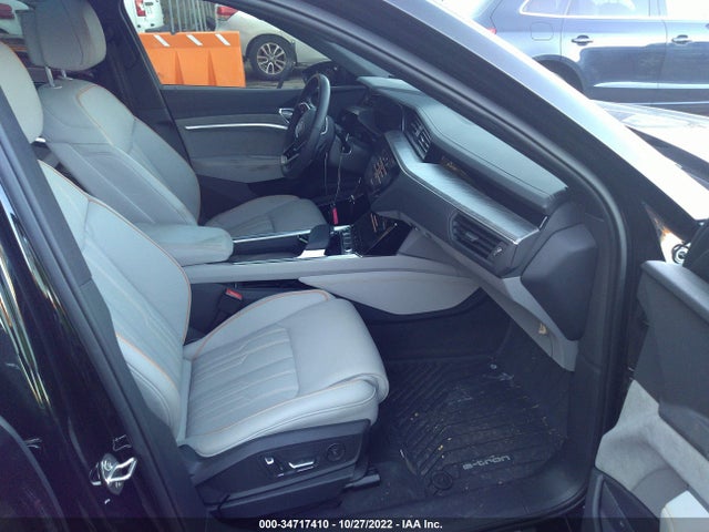 2022 Audi e-tron, VIN: WA1VABGE0NB035241