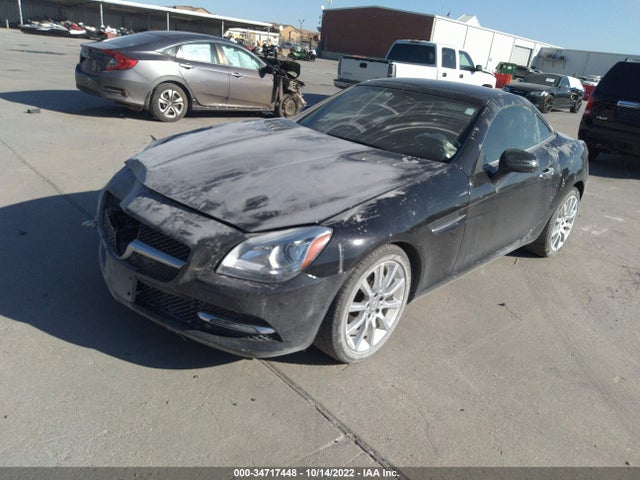 2016 Mercedes-Benz SLK-Class, VIN: WDDPK3JAXGF123500