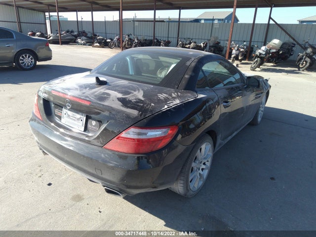 2016 Mercedes-Benz SLK-Class, VIN: WDDPK3JAXGF123500