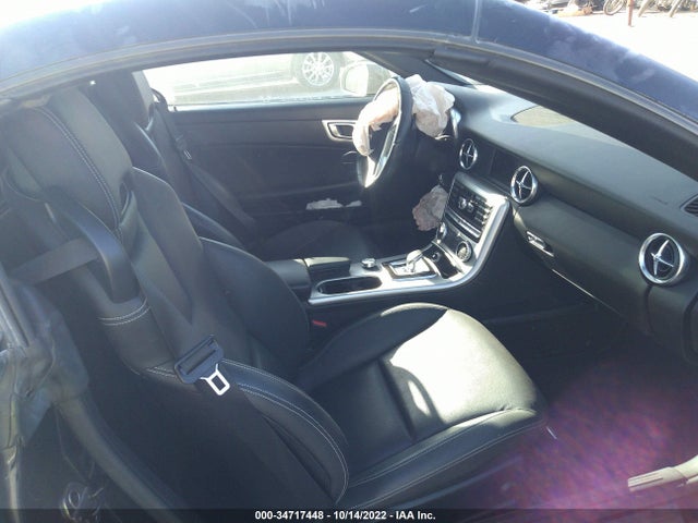 2016 Mercedes-Benz SLK-Class, VIN: WDDPK3JAXGF123500