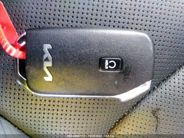 5XYRKDLF5NG110617 KIA Sorento X-line Sx Prestige
