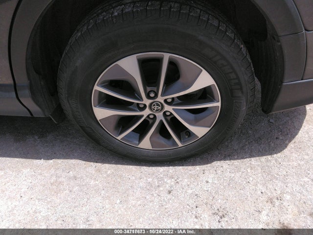 2016 Toyota RAV4, VIN: JTMRJREV0GD011600