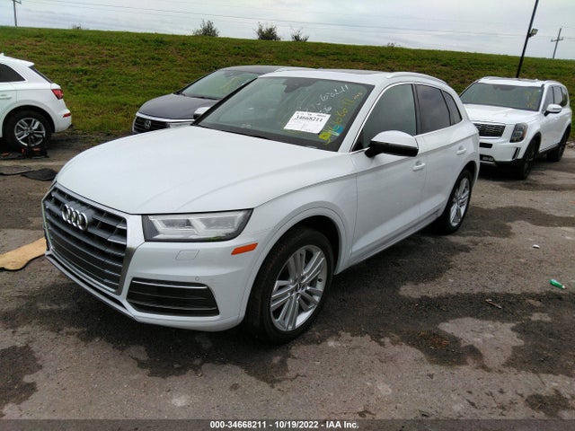 2020 Audi Q5, VIN: WA1BNAFY1L2020385