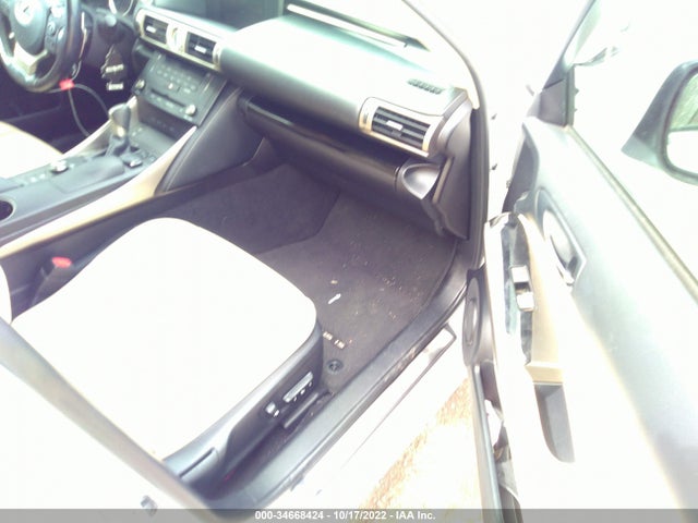 Lexus IS 300 2016 JTHCM1D25G5010604 Image 6