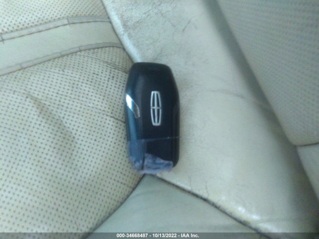 Lincoln MKZ 2013 3LN6L2G98DR828588 Image 3