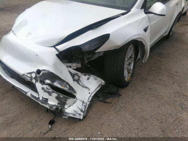Tesla Model Y Long Range 2020 5YJYGDEE0LF017624 Image 7