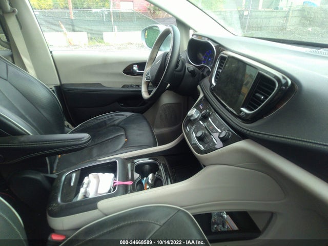 2021 Chrysler Pacifica Hybrid, VIN: 2C4RC1S74MR590312