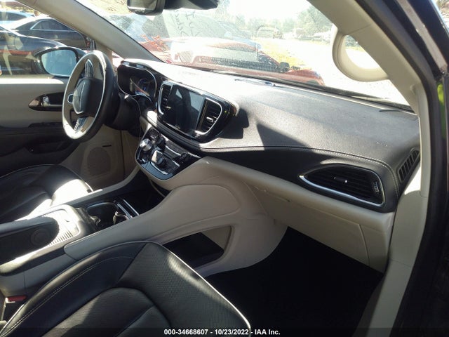 2021 Chrysler Pacifica Hybrid, VIN: 2C4RC1S72MR518007