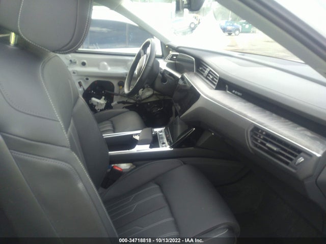 2022 Audi e-tron, VIN: WA13AAGE1NB009409