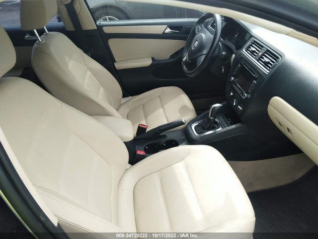 3VWDX7AJ8BM034083 Volkswagen Jetta Sedan Se W