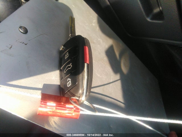 2020 Audi Q3, VIN: WA1AECF38L1102082