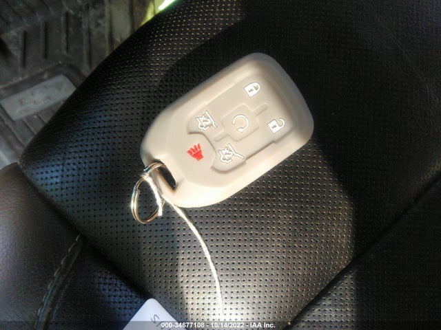 2016 Chevrolet Suburban, VIN: 1GNSCJKC5GR321011