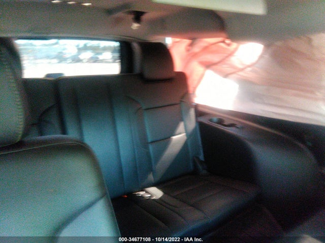 2016 Chevrolet Suburban, VIN: 1GNSCJKC5GR321011