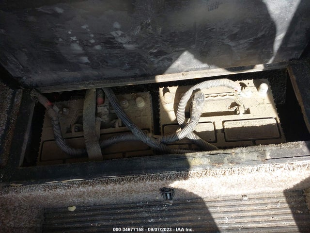 34677158 :رقم المزاد ، 1FC4E4KS8HDC78125 vin ، 2018 Thor E-series Stripped Chassis مزاد بيع