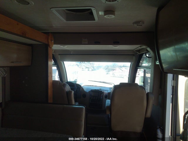 34677158 :رقم المزاد ، 1FC4E4KS8HDC78125 vin ، 2018 Thor E-series Stripped Chassis مزاد بيع