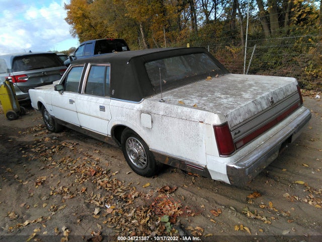 Lincoln Town Car 1988 1LNBM82F0JY843675 Image 4