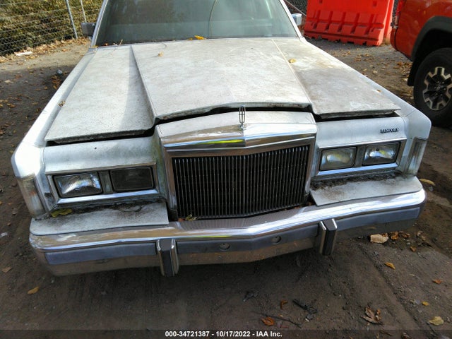 Lincoln Town Car 1988 1LNBM82F0JY843675 Image 7