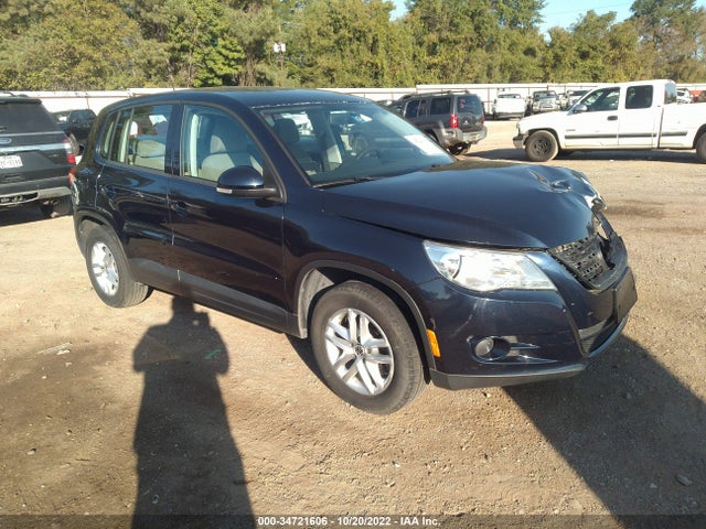 2011 VOLKSWAGEN TIGUAN S VIN: WVGAV7AX0BW520155