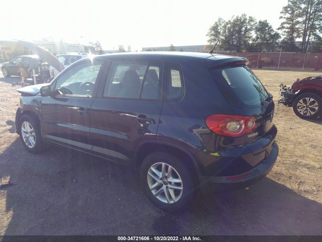2011 VOLKSWAGEN TIGUAN S VIN: WVGAV7AX0BW520155