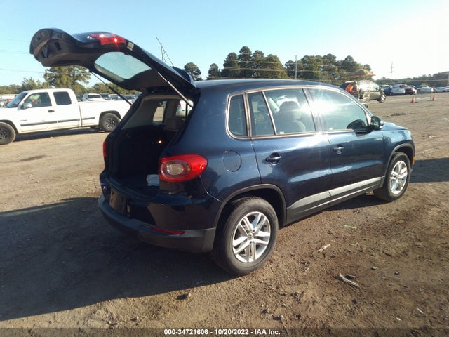 2011 VOLKSWAGEN TIGUAN S VIN: WVGAV7AX0BW520155