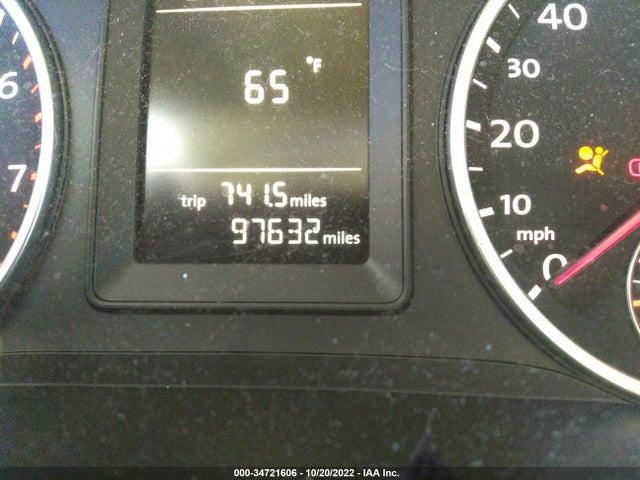 2011 VOLKSWAGEN TIGUAN S VIN: WVGAV7AX0BW520155