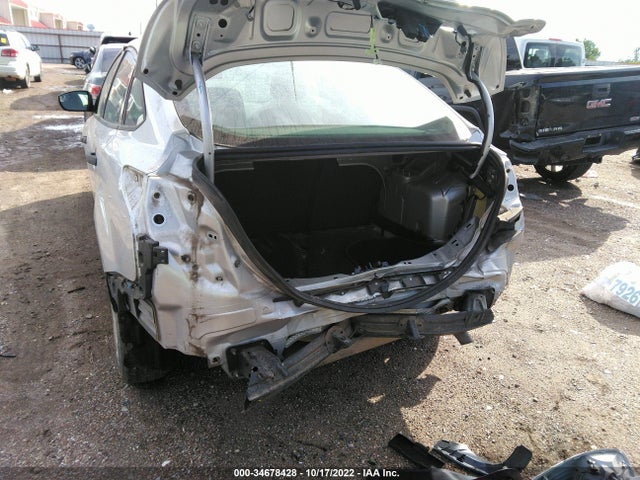 2018 Ford Focus, VIN: 1FADP3E20JL307862