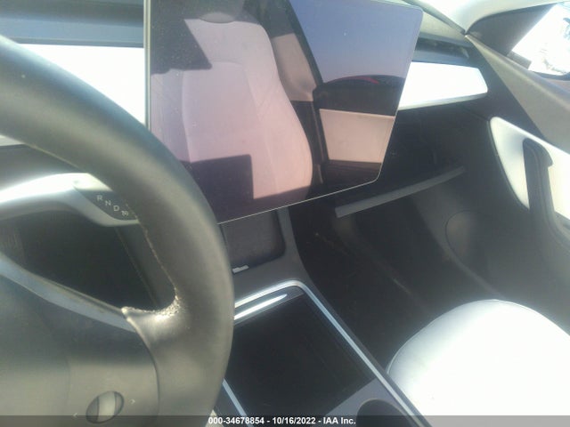 Tesla Model Y 2021 5YJYGDEE9MF187918 Image 8