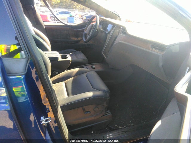 2019 Tesla Model X, VIN: 5YJXCDE21KF186806