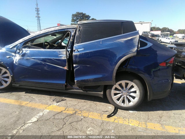2019 Tesla Model X, VIN: 5YJXCDE21KF186806