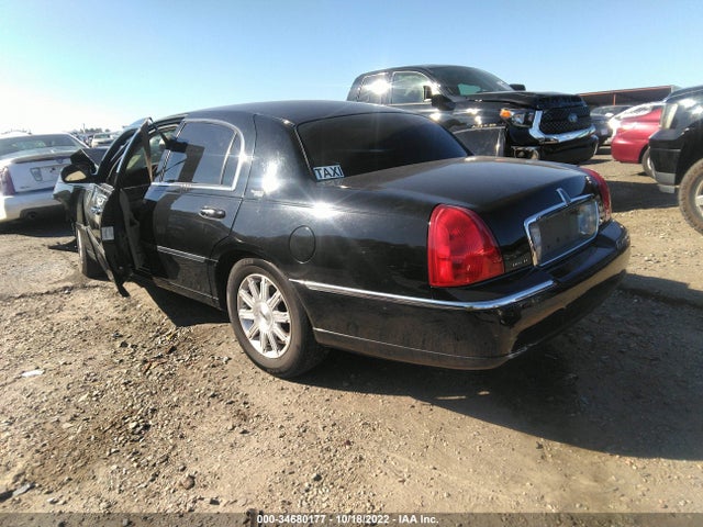 Lincoln Town Car Limited 2008 2LNHM82V58X642589 Image 5
