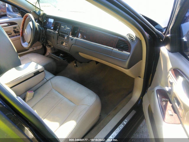 Lincoln Town Car Limited 2008 2LNHM82V58X642589 Image 7