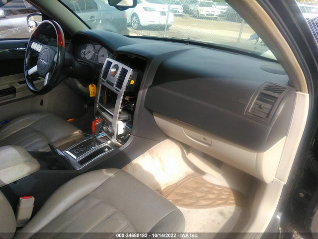2005 CHRYSLER 300 300C VIN: 2C3AA63HX5H175496