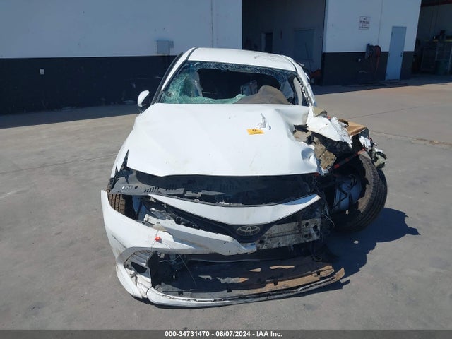 Toyota CAMRY LE 2018 4T1B11HK2JU637737 Image 11