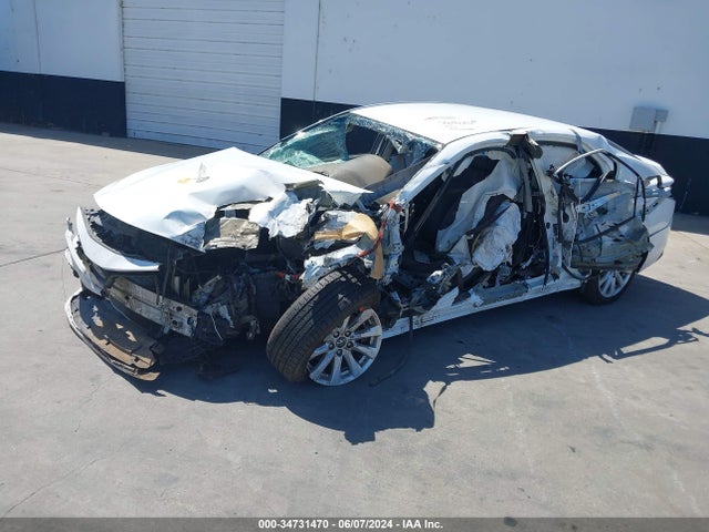 Toyota CAMRY LE 2018 4T1B11HK2JU637737 Image 2