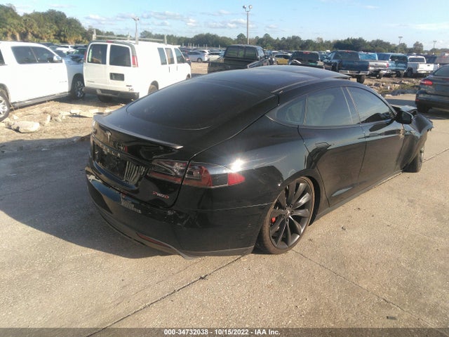 2015 Tesla Model S, VIN: 5YJSA1H48FF081522