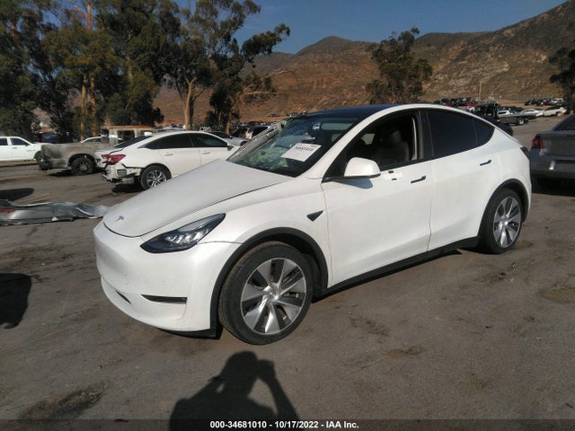 Tesla Model Y Standard Range 2021 5YJYGDED9MF133204 Image 2