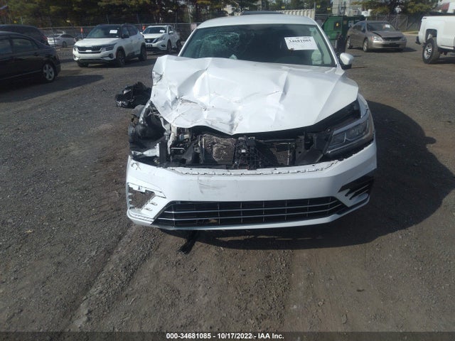 2018 Volkswagen Passat, VIN: 1VWAA7A31JC038000