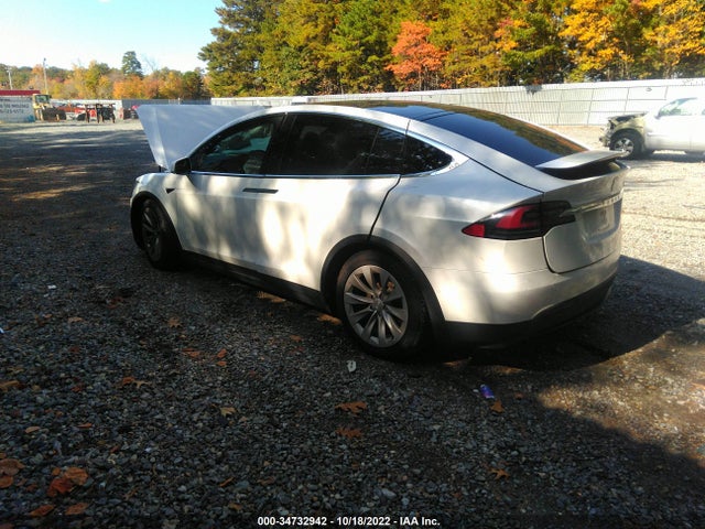 2020 Tesla Model X, VIN: 5YJXCBE22LF238482