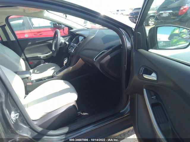 2017 Ford Focus, VIN: 1FADP3N22HL268251