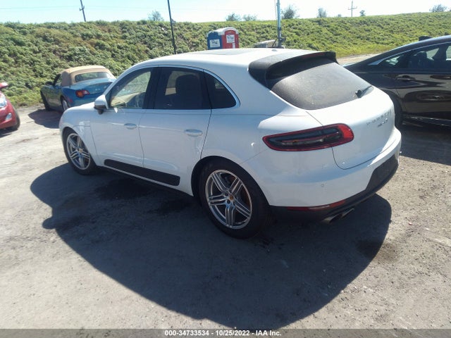 2016 Porsche Macan, VIN: WP1AB2A53GLB43648