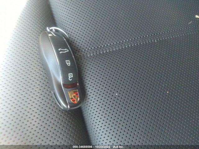 2022 Porsche Macan, VIN: WP1AA2A52NLB05604