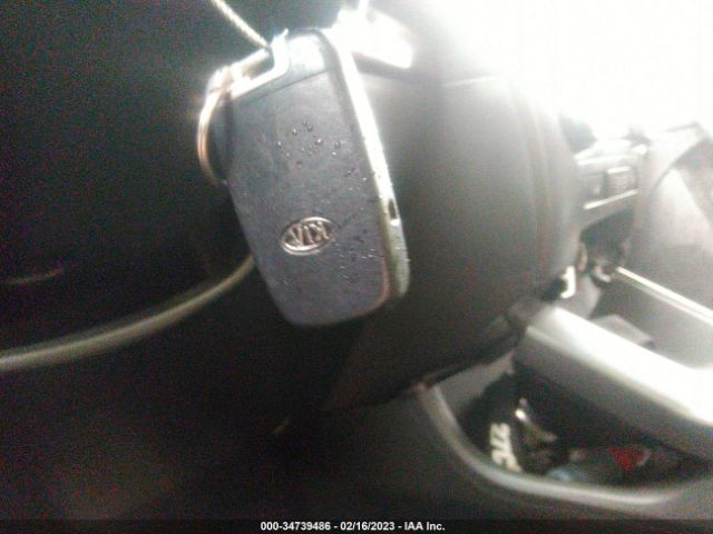 5XYKUDA22BG156977 KIA SORENTO EX