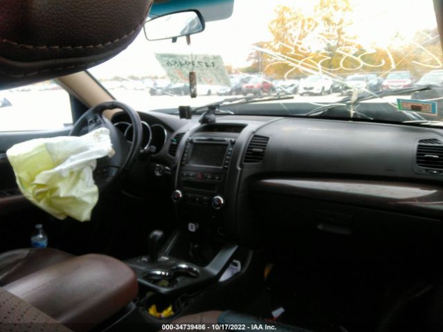 5XYKUDA22BG156977 KIA SORENTO EX