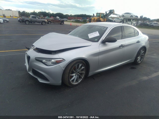 2017 Alfa Romeo Giulia, VIN: ZARFAEBN4H7528713