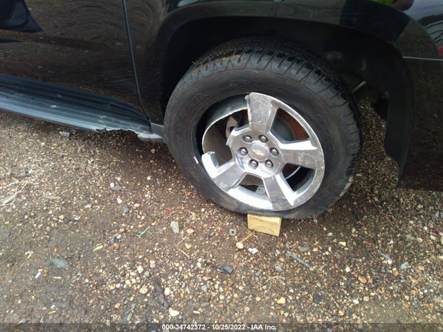2016 Chevrolet Suburban, VIN: 1GNSCHKC9GR430631