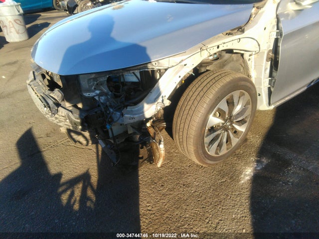2017 Honda Accord, VIN: JHMCR6F31HC012920