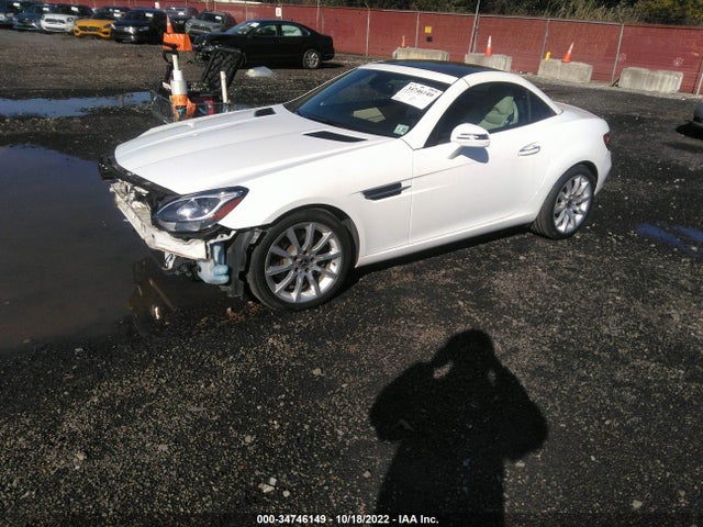 2017 Mercedes-Benz SLK-Class, VIN: WDDPK3JA8HF140412