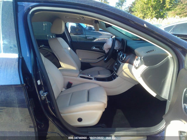2018 MERCEDES-BENZ GLA VIN: WDCTG4EB5JJ516743
